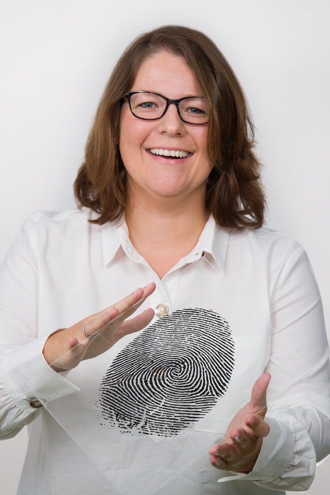 DEBADEINS Veronika Stricker