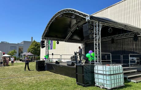 Geschäftsführer Thomas Rose zum 100 Jährigen Jubiläum DEBATIN Ansprache von Geschäftsführer Thomas Rose zum 100 Jährigen Jubiläum DEBATIN