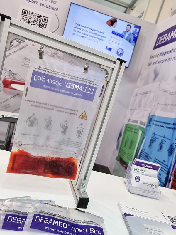 DEBATIN Medlab Middle East Dubai DEBAMED Speci-Bag mit Speci-Sorb Blut